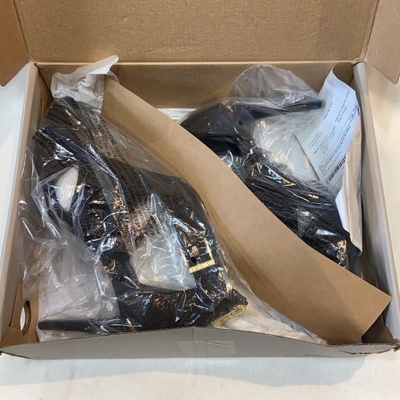 NIB KENNETH COLE black strappy heeled shoes size 8.5 - Picture 7 of 7